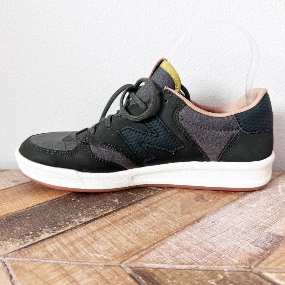 New Balance Green Serpent Sneakers - Picture 5 of 13